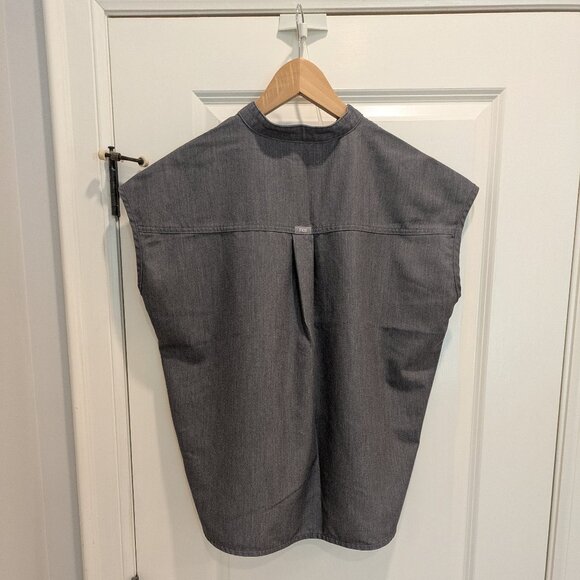FIGS Graphite Rafaela™ - Mandarin Collar Scrub Top Size Medium - Picture 2 of 3